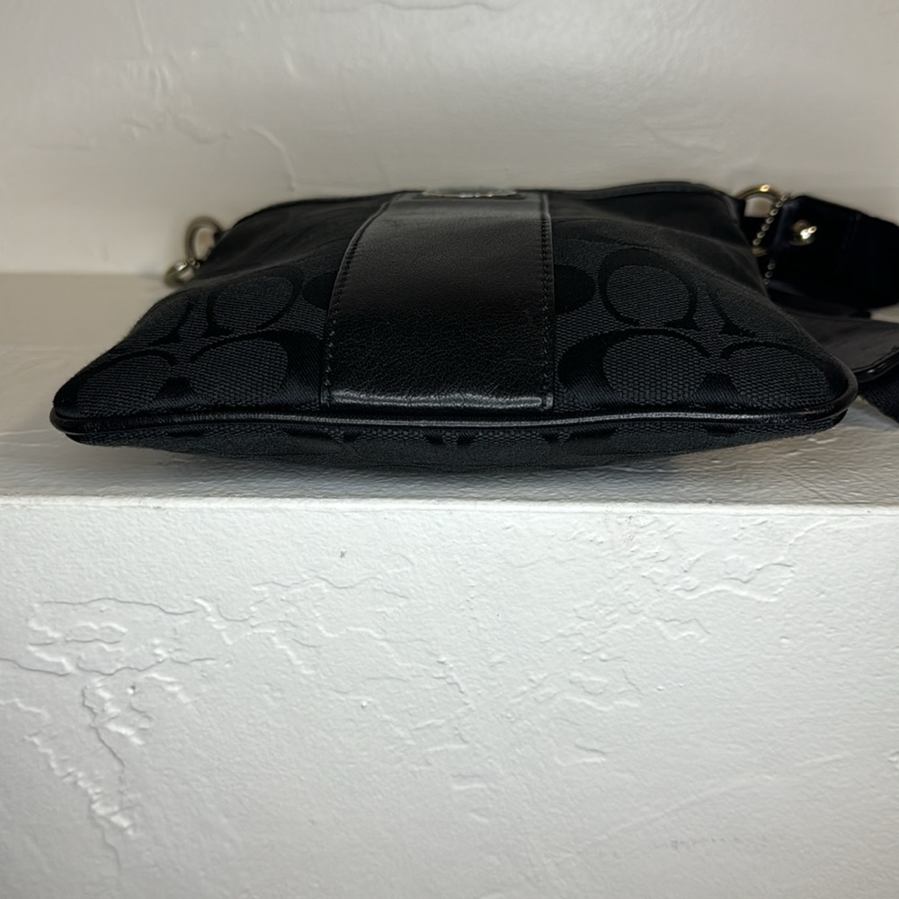 Coach Sutton signature black canvas & leather crossbody - Picture 5 of 12